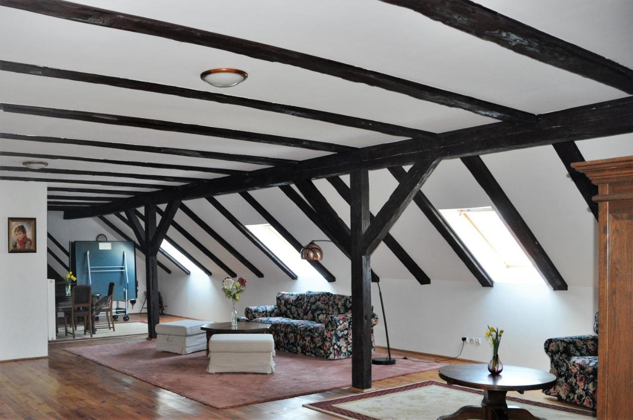 Folwark Goscino-Dwor Bed and Breakfast Buitenkant foto