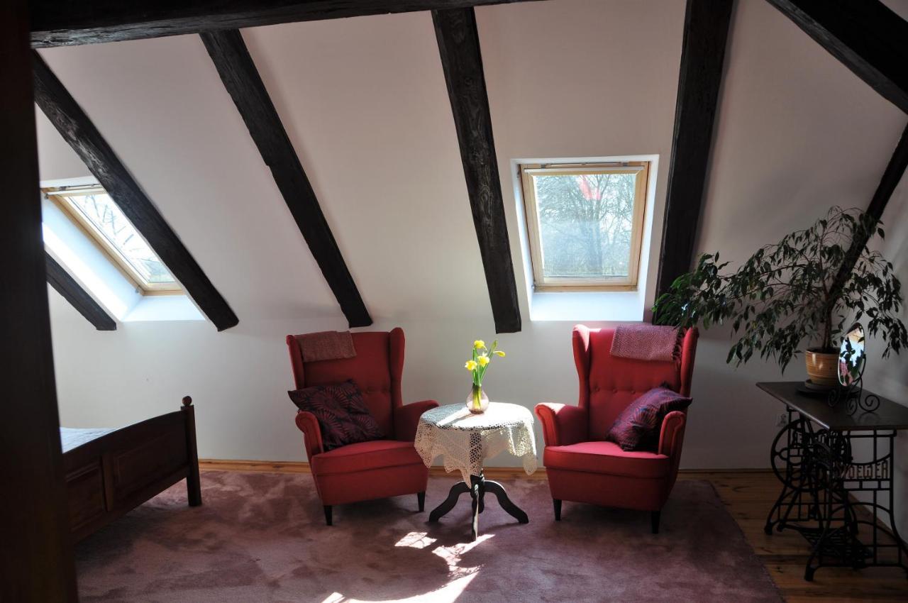 Folwark Goscino-Dwor Bed and Breakfast Buitenkant foto