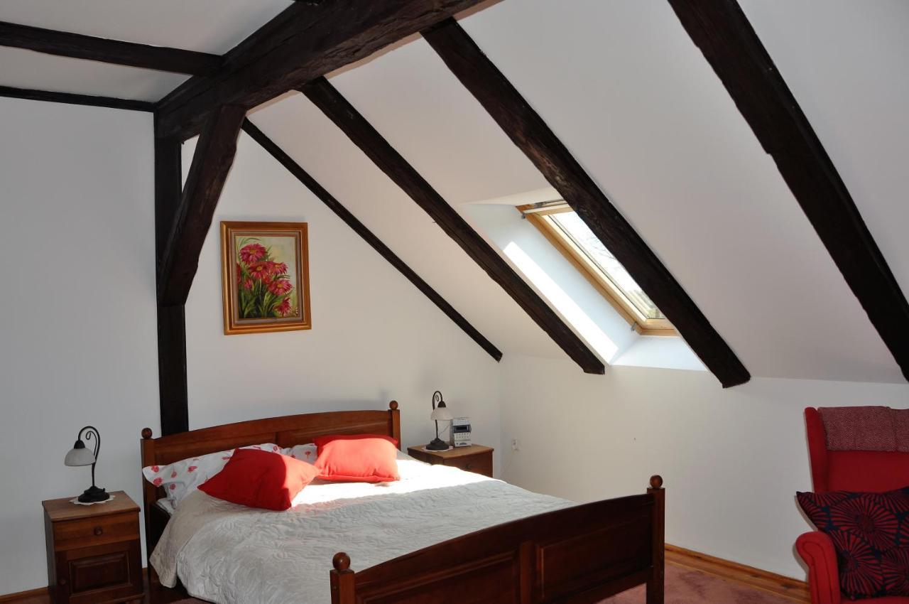 Folwark Goscino-Dwor Bed and Breakfast Buitenkant foto