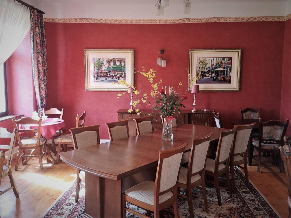 Folwark Goscino-Dwor Bed and Breakfast Buitenkant foto