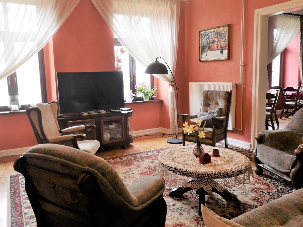 Folwark Goscino-Dwor Bed and Breakfast Buitenkant foto